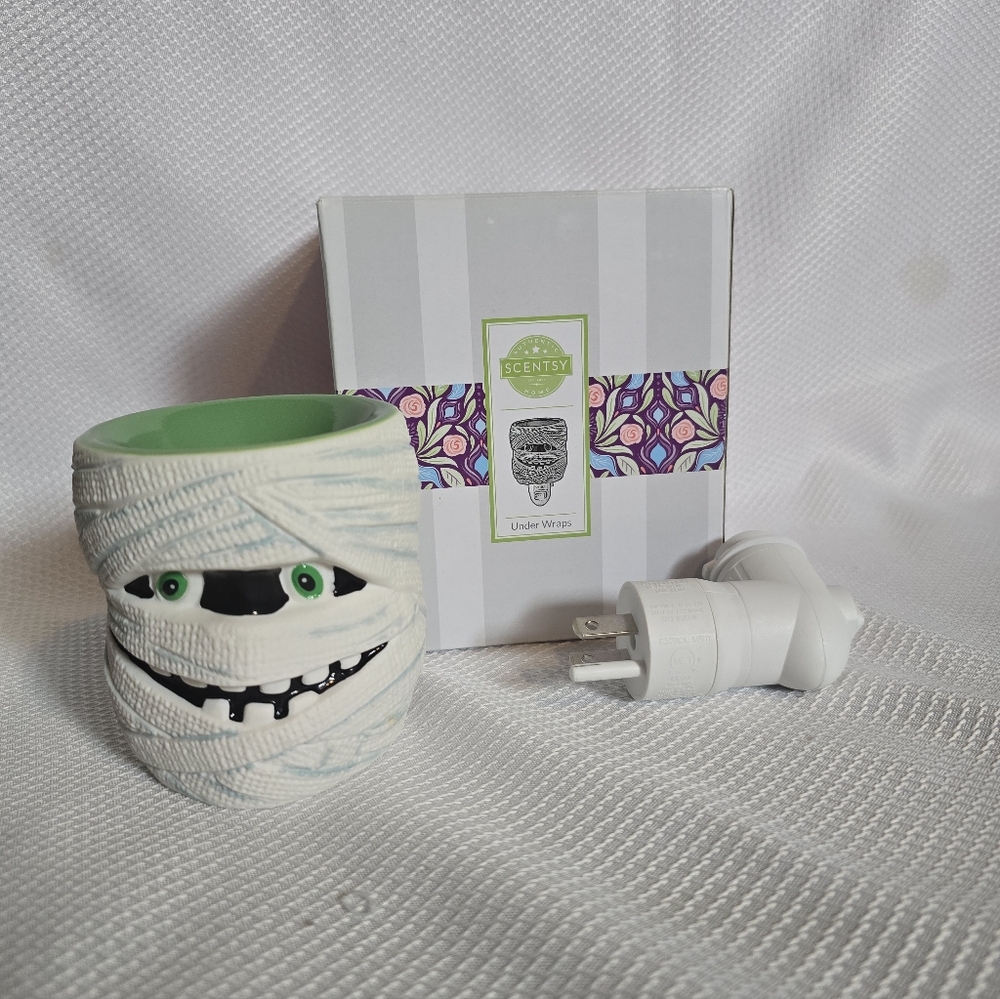 💜 Scentsy Under Wraps Mini Warmer
